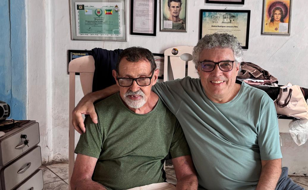 Na fonte de Abidoral Jamacaru